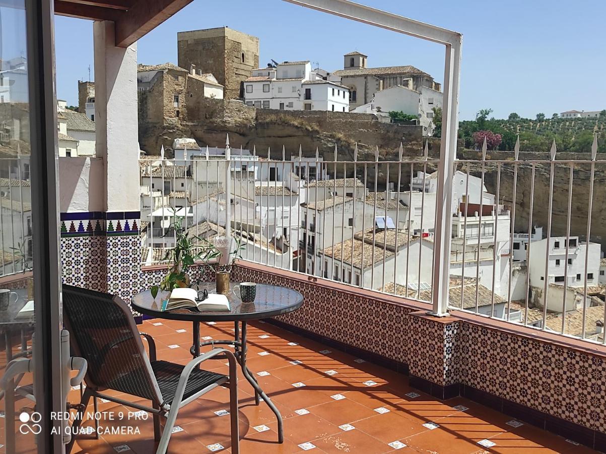 Casa De Las Lanzas Setenil De Las Bodegas Exteriér fotografie