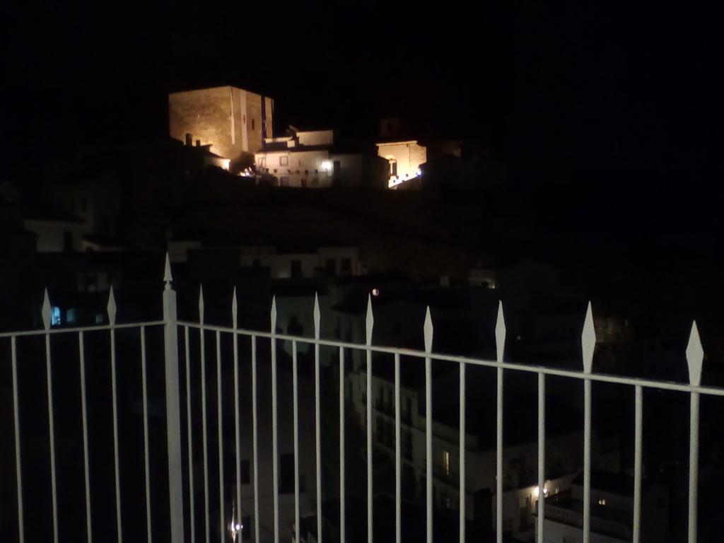 Casa De Las Lanzas Setenil De Las Bodegas Exteriér fotografie